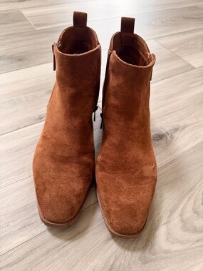 Anne Klein Brown Suede Ankle Boots Block Heel Size 9
